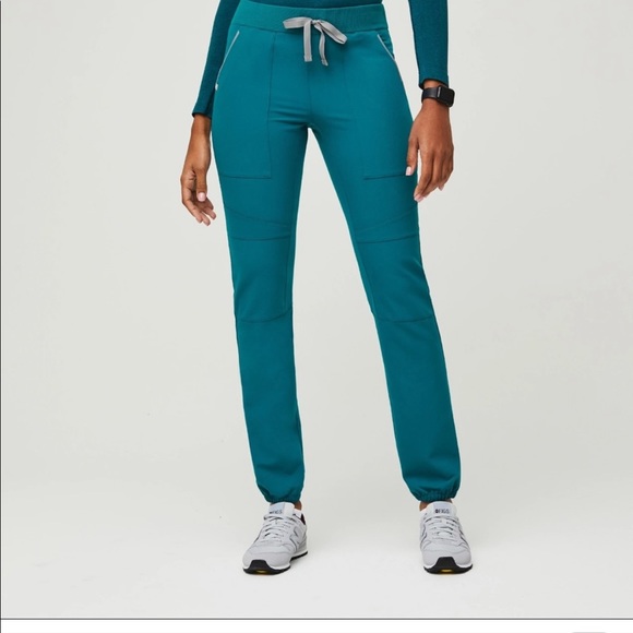 Figs Venice Slim Jogger Scrubs - Pacific Blue
(NWT) Medium, Limited edition - Picture 1 of 5